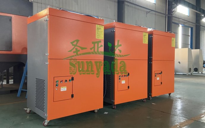 江苏客户定制5.5kw自动清灰焊接烟尘净化器